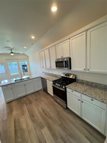 17706 Cedar Crest Drive, Conroe, TX 77306