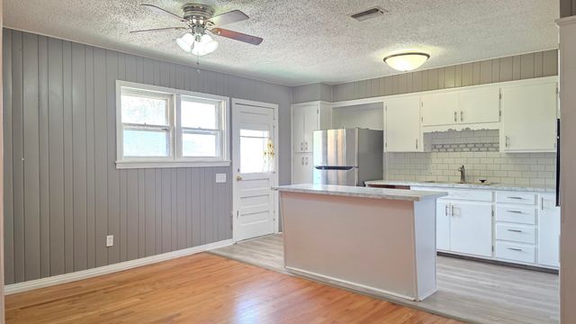 2403 38th Street, Lubbock, TX 79412