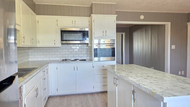 2403 38th Street, Lubbock, TX 79412