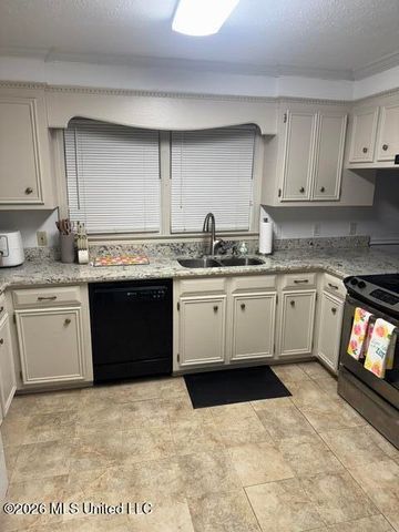 106 Marys Cove, Clinton, MS 39056