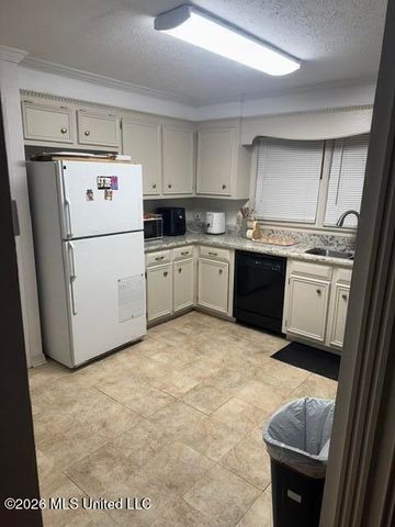 106 Marys Cove, Clinton, MS 39056