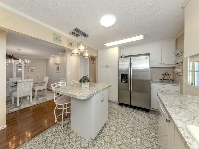 1002 JOLANDA CIRCLE, Venice, FL 34285