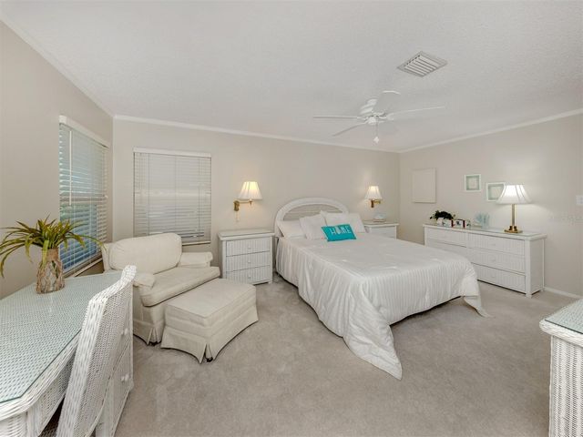 1002 JOLANDA CIRCLE, Venice, FL 34285