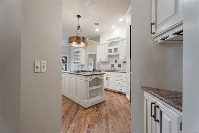 213 Ashton Drive, Broken Arrow, OK 74014