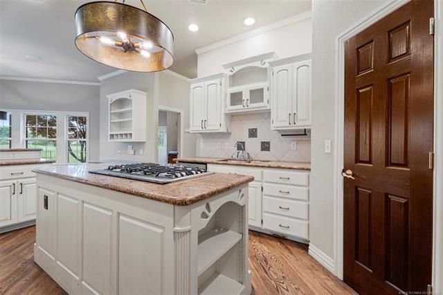 213 Ashton Drive, Broken Arrow, OK 74014