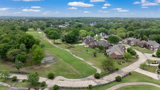 213 Ashton Drive, Broken Arrow, OK 74014