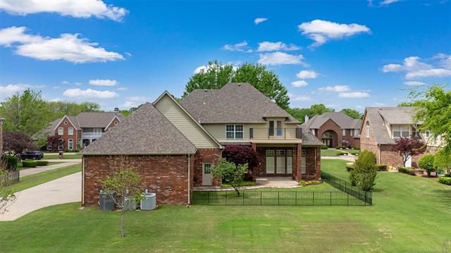 213 Ashton Drive, Broken Arrow, OK 74014