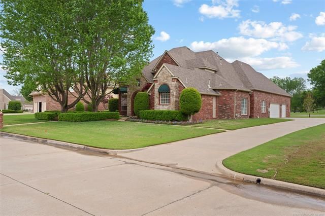 213 Ashton Drive, Broken Arrow, OK 74014