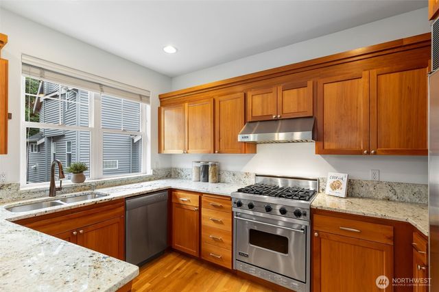 620 Lake Washington Boulevard E, Seattle, WA 98112