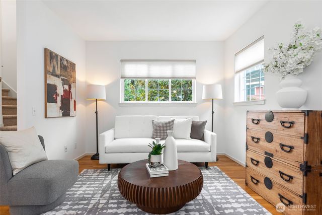 620 Lake Washington Boulevard E, Seattle, WA 98112