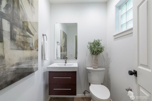 620 Lake Washington Boulevard E, Seattle, WA 98112