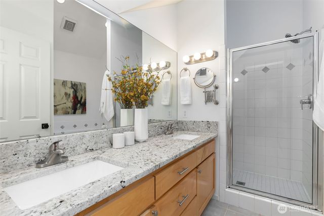 620 Lake Washington Boulevard E, Seattle, WA 98112