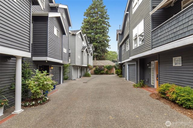 620 Lake Washington Boulevard E, Seattle, WA 98112