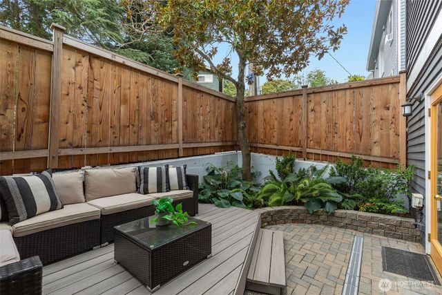 620 Lake Washington Boulevard E, Seattle, WA 98112