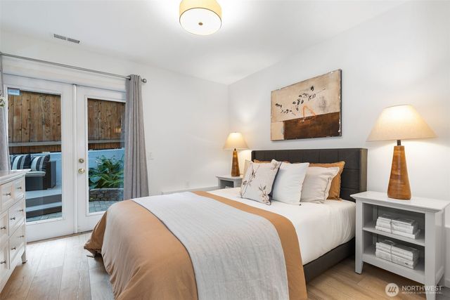 620 Lake Washington Boulevard E, Seattle, WA 98112