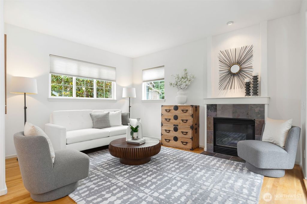 620 Lake Washington Boulevard E, Seattle, WA 98112