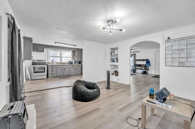211 California Avenue, Spartanburg, SC 29303