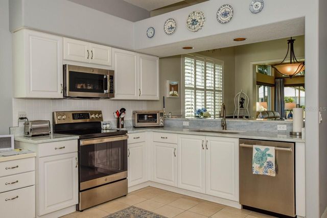 657 CROSSFIELD CIRCLE 6, Venice, FL 34293