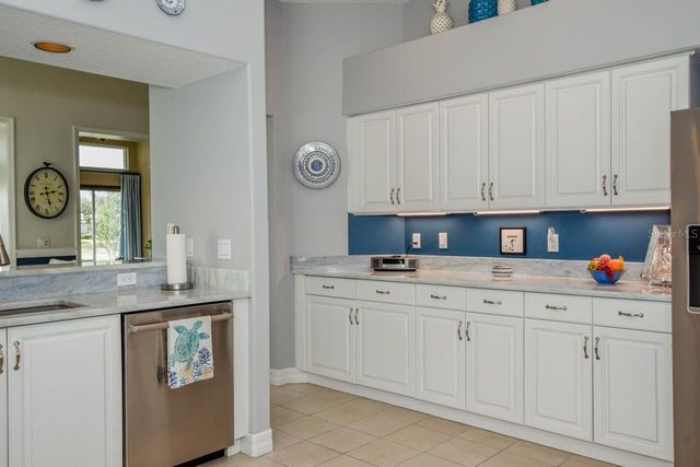 657 CROSSFIELD CIRCLE 6, Venice, FL 34293