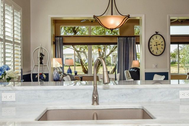 657 CROSSFIELD CIRCLE 6, Venice, FL 34293