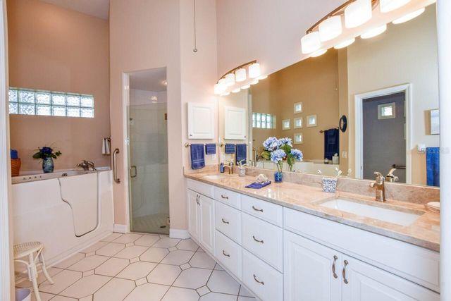 657 CROSSFIELD CIRCLE 6, Venice, FL 34293