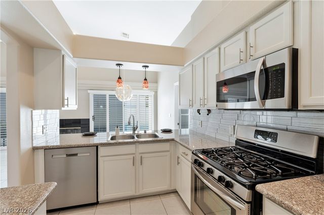 5049 Forest Oaks Drive, Las Vegas, NV 89149