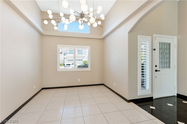 5049 Forest Oaks Drive, Las Vegas, NV 89149