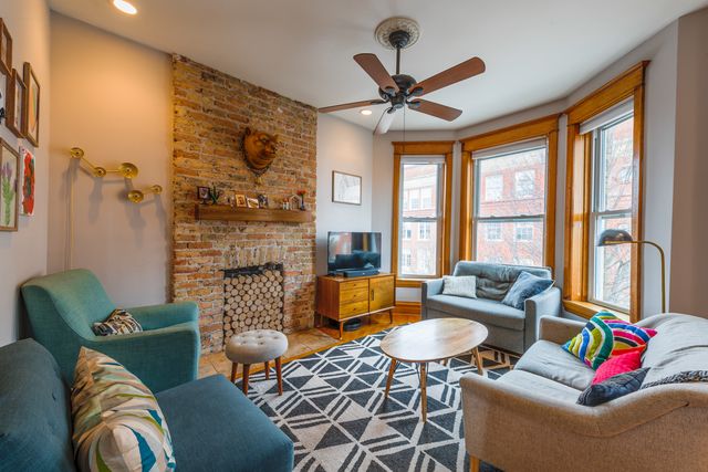 3115 W Belden Avenue 3, Chicago, IL 60647