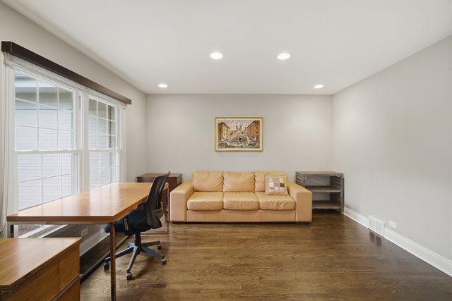 1473 Arbor Lane, Northbrook, IL 60062