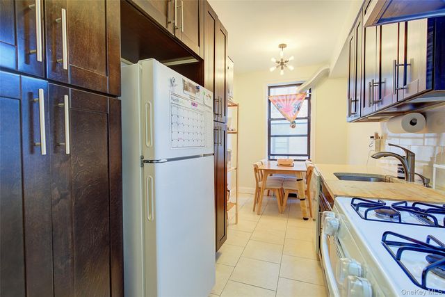 167-10 Crocheron Avenue 3L, Flushing, NY 11358