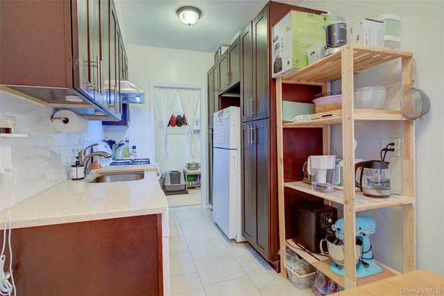 167-10 Crocheron Avenue 3L, Flushing, NY 11358