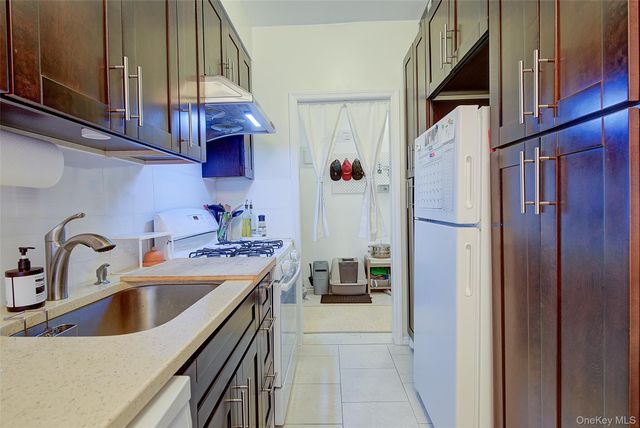 167-10 Crocheron Avenue 3L, Flushing, NY 11358