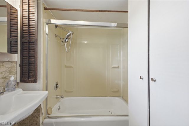 1561 E State Street, Salem, OH 44460