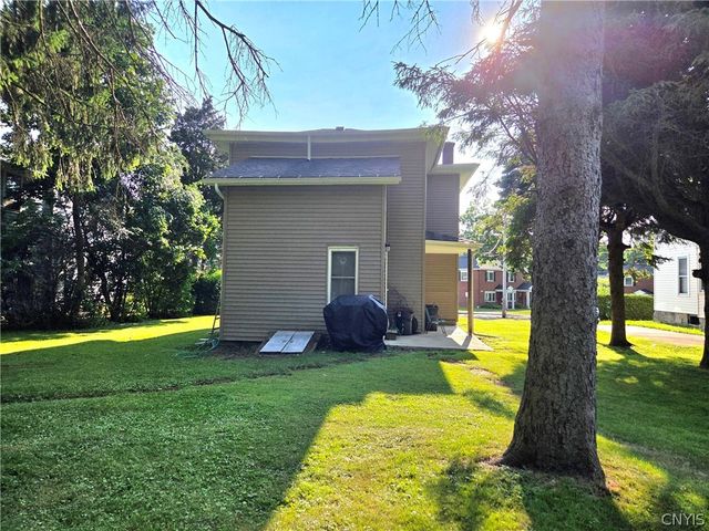 82 Garrow Street, Auburn, NY 13021