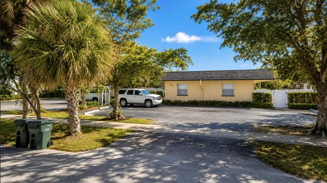 211 S Swinton Avenue, Delray Beach, FL 33444
