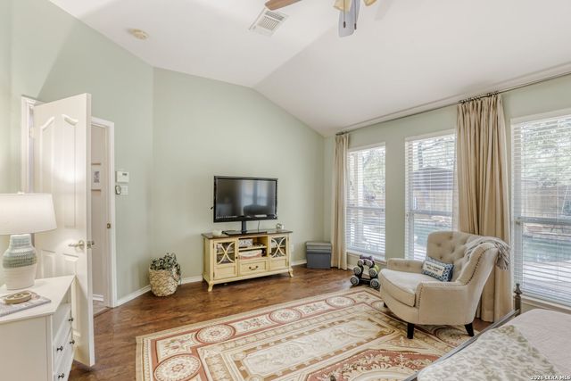 944 Blue Forest Drive, Schertz, TX 78154