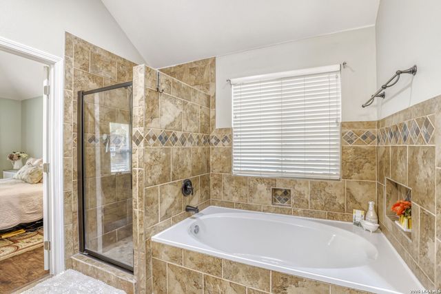 944 Blue Forest Drive, Schertz, TX 78154