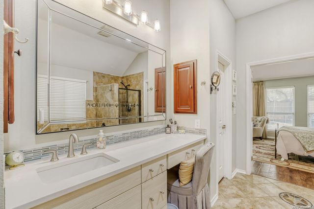 944 Blue Forest Drive, Schertz, TX 78154