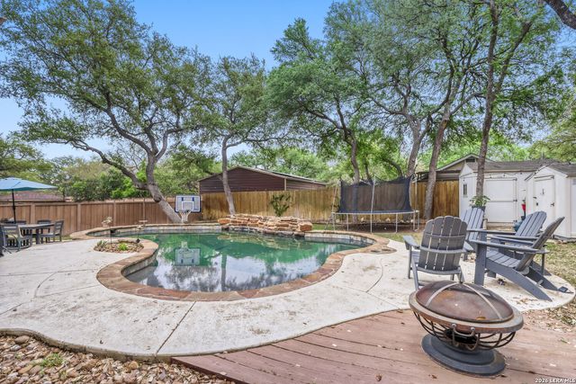 944 Blue Forest Drive, Schertz, TX 78154