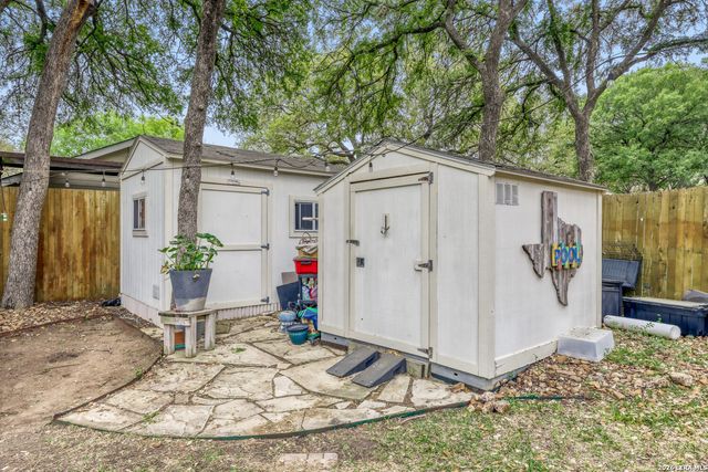 944 Blue Forest Drive, Schertz, TX 78154