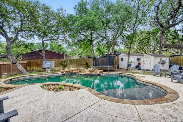 944 Blue Forest Drive, Schertz, TX 78154