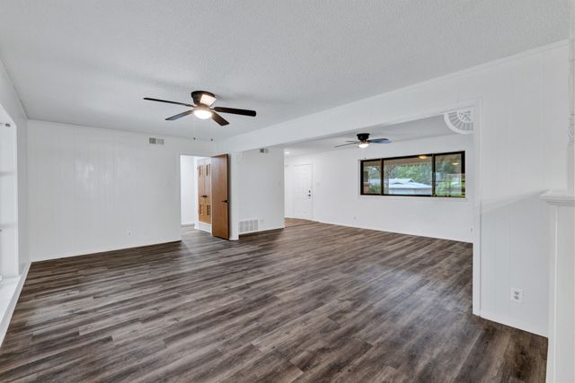 1024 Eunice Street, Hurst, TX 76053