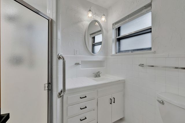 1024 Eunice Street, Hurst, TX 76053