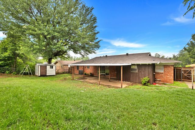 1024 Eunice Street, Hurst, TX 76053