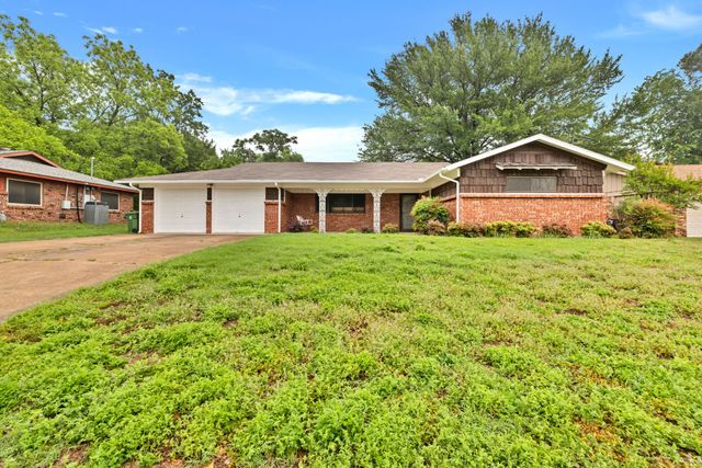 1024 Eunice Street, Hurst, TX 76053