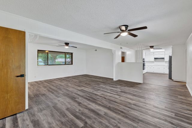 1024 Eunice Street, Hurst, TX 76053