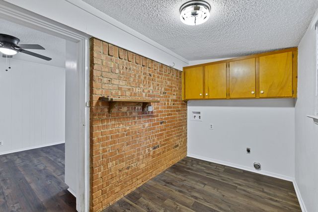 1024 Eunice Street, Hurst, TX 76053