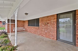 1024 Eunice Street, Hurst, TX 76053