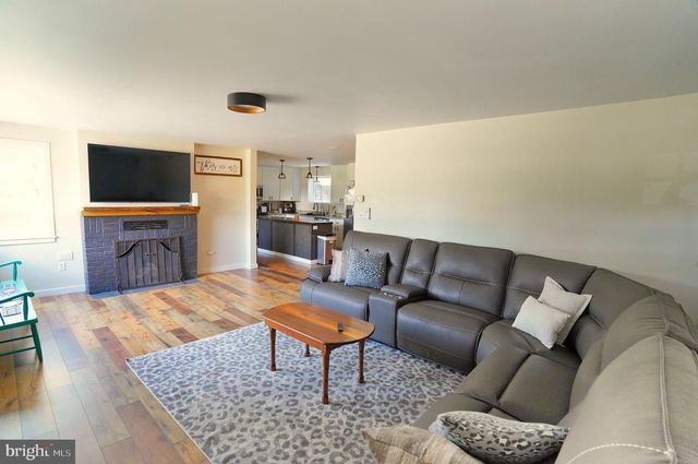 1465 FAIRFIELD RD, Gettysburg, PA 17325