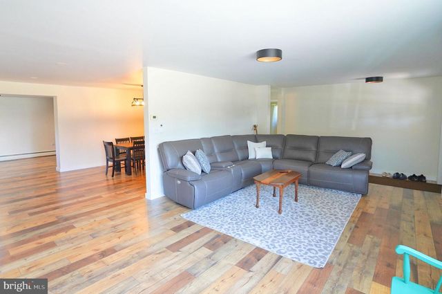 1465 FAIRFIELD RD, Gettysburg, PA 17325